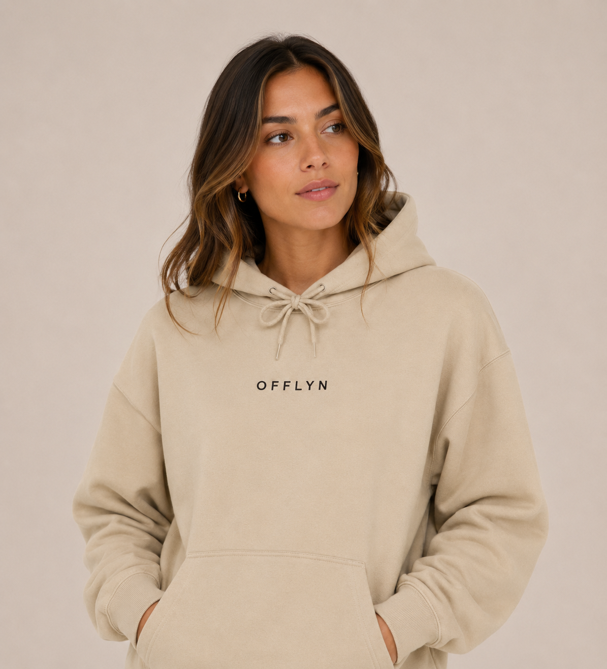 OFFLYN essentials hoodie sand lifestyle female
