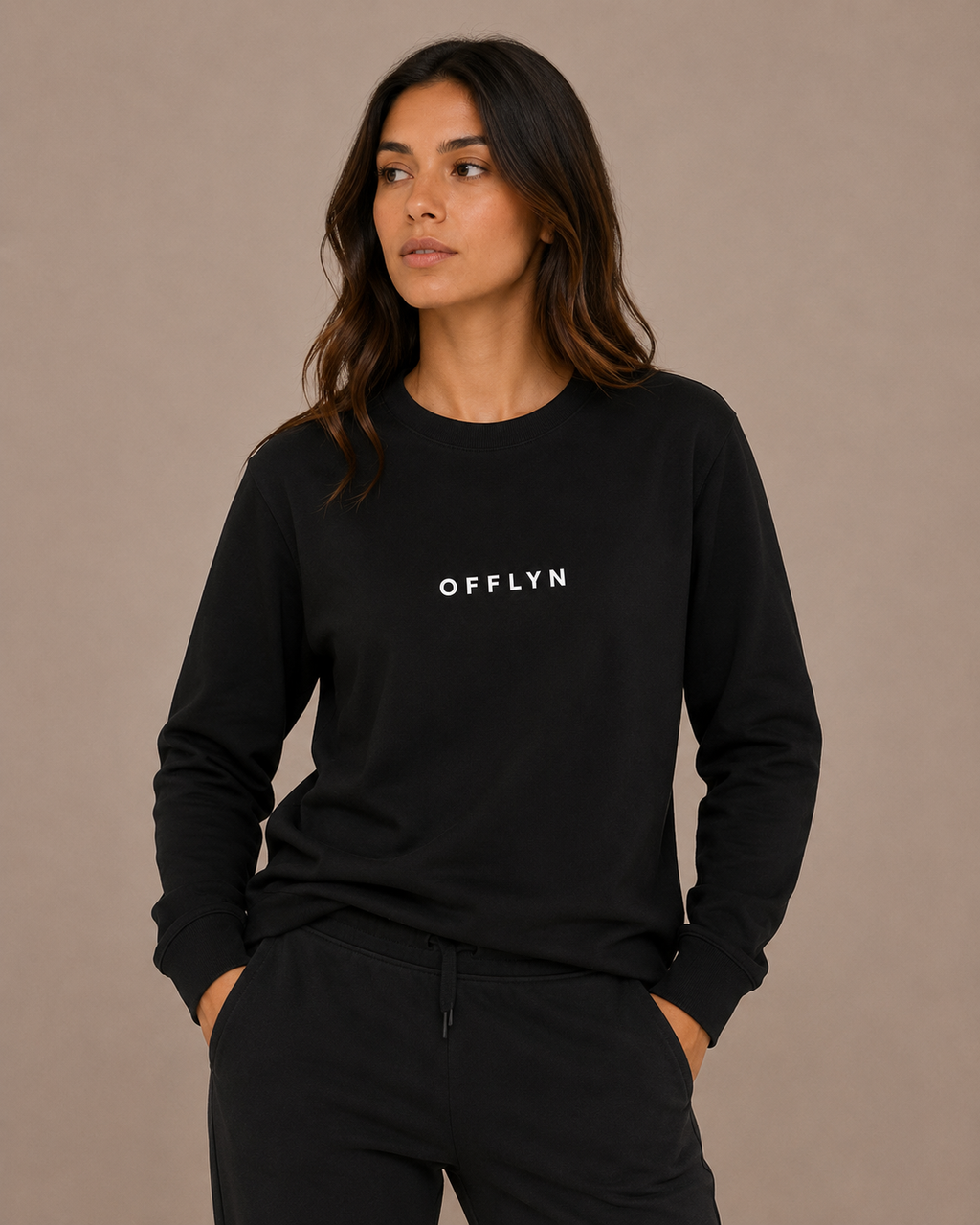 OFFLYN long sleeve tee black lifestyle female